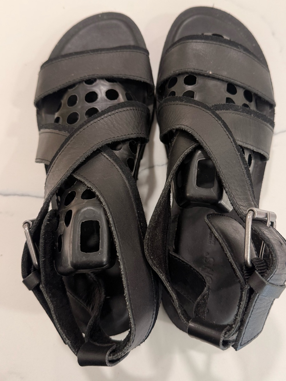 Toms- Sydney leather strap sandal sz 9 - Picture 7 of 13